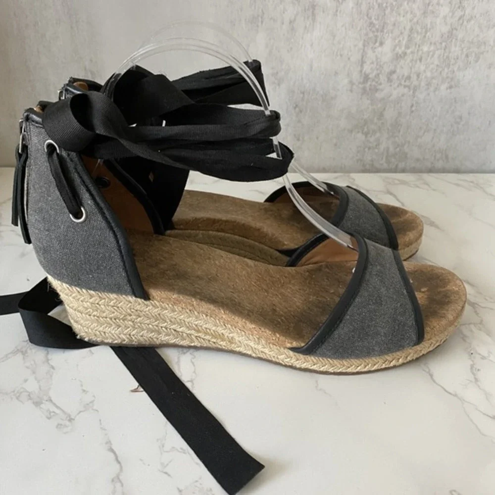 UGG Amell Canvas Sandals Sz 9 Grey‎ Black Ankle Tie Espadrilles Cork